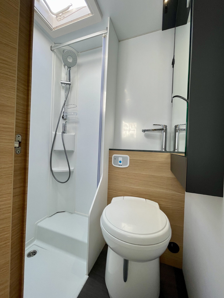 ADRIA lizing ADRIA: slika 16 ADRIA lizing ADRIA: slika 16