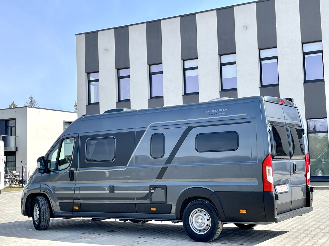 ADRIA TWIN 640 SGX - Kombi avtodom: slika 3 ADRIA TWIN 640 SGX - Kombi avtodom: slika 3