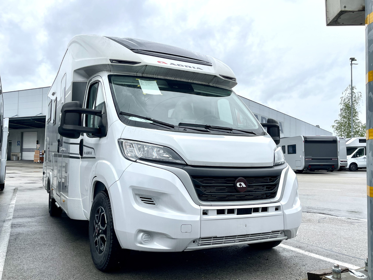 Adria Matrix 650SC - Polintegriran avtodom: slika 2 Adria Matrix 650SC - Polintegriran avtodom: slika 2