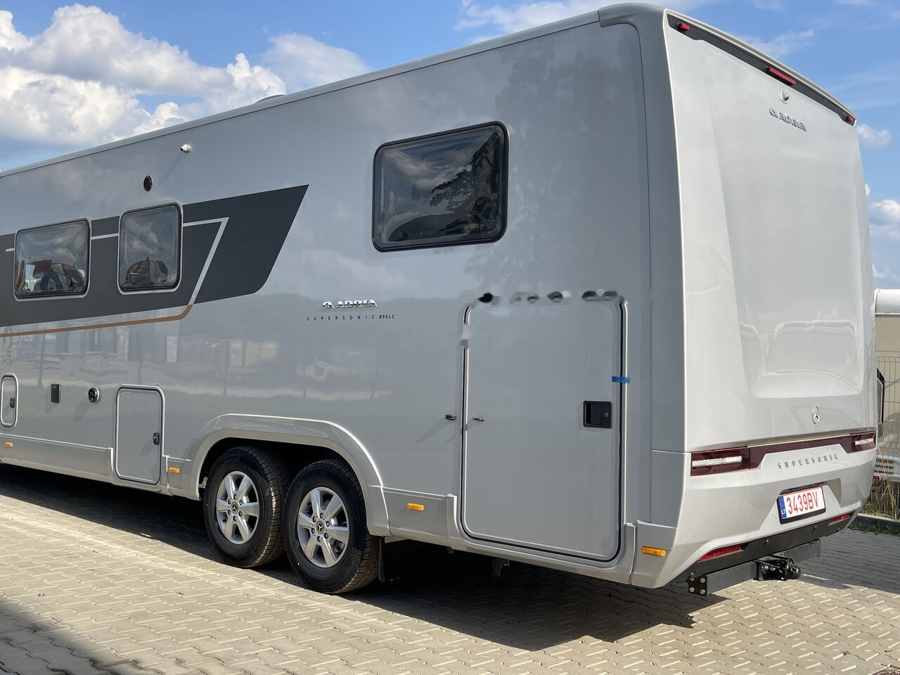 Adria Super Sonic 890LC - Integriran avtodom: slika 3 Adria Super Sonic 890LC - Integriran avtodom: slika 3