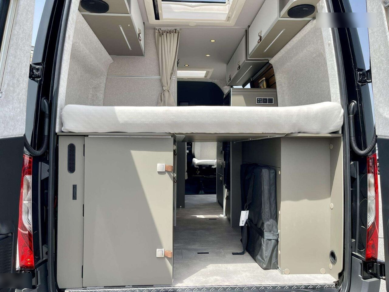 Hymer Grand Canyon S 4x4 - Kombi avtodom: slika 4 Hymer Grand Canyon S 4x4 - Kombi avtodom: slika 4