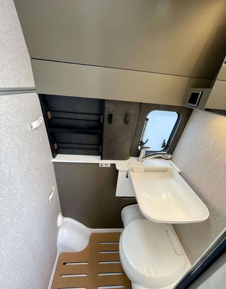 Nov Kombi avtodom Hymer Grand Canyon S 4x4: slika 11 Nov Kombi avtodom Hymer Grand Canyon S 4x4: slika 11