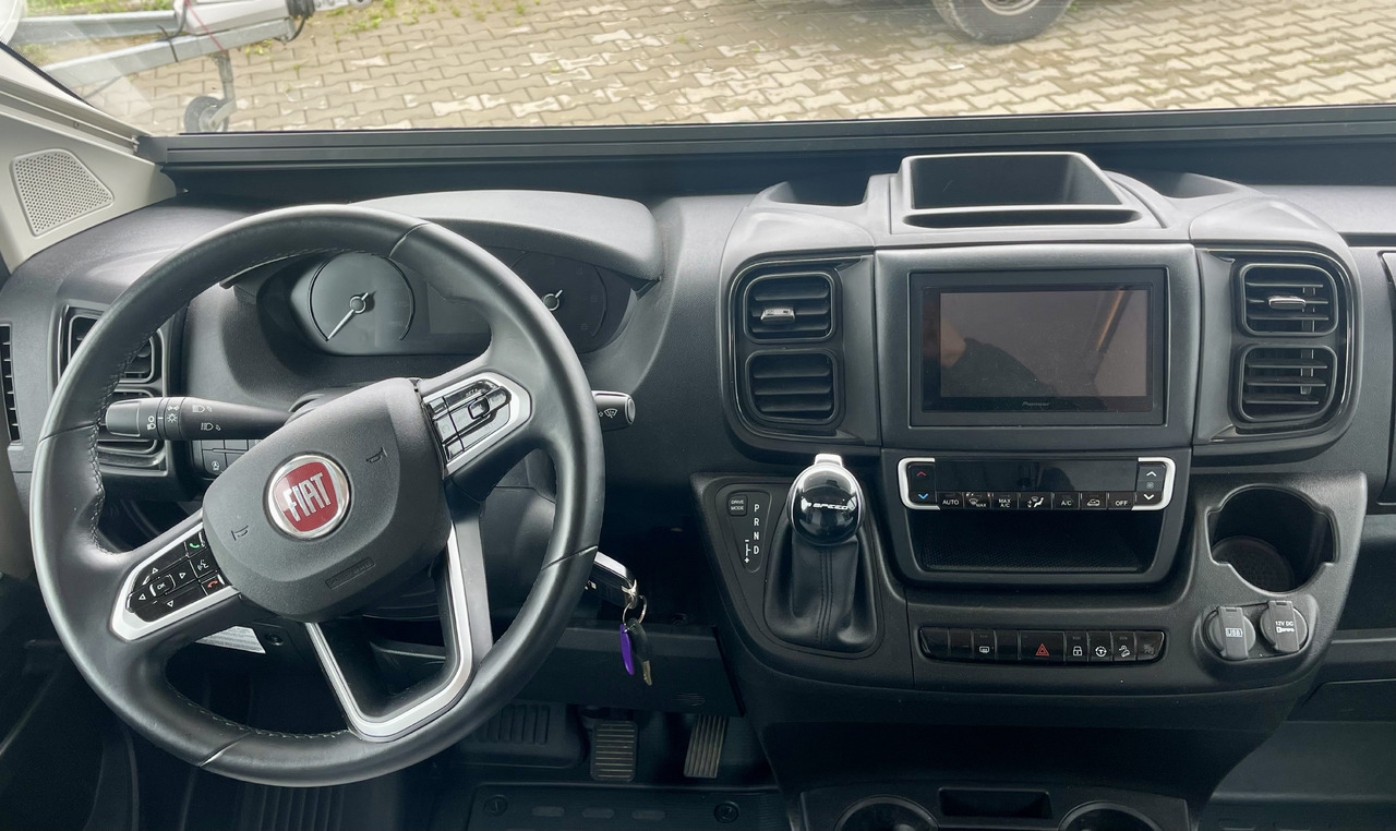 SUN LIVING A 70DK lizing SUN LIVING A 70DK: slika 11 SUN LIVING A 70DK lizing SUN LIVING A 70DK: slika 11