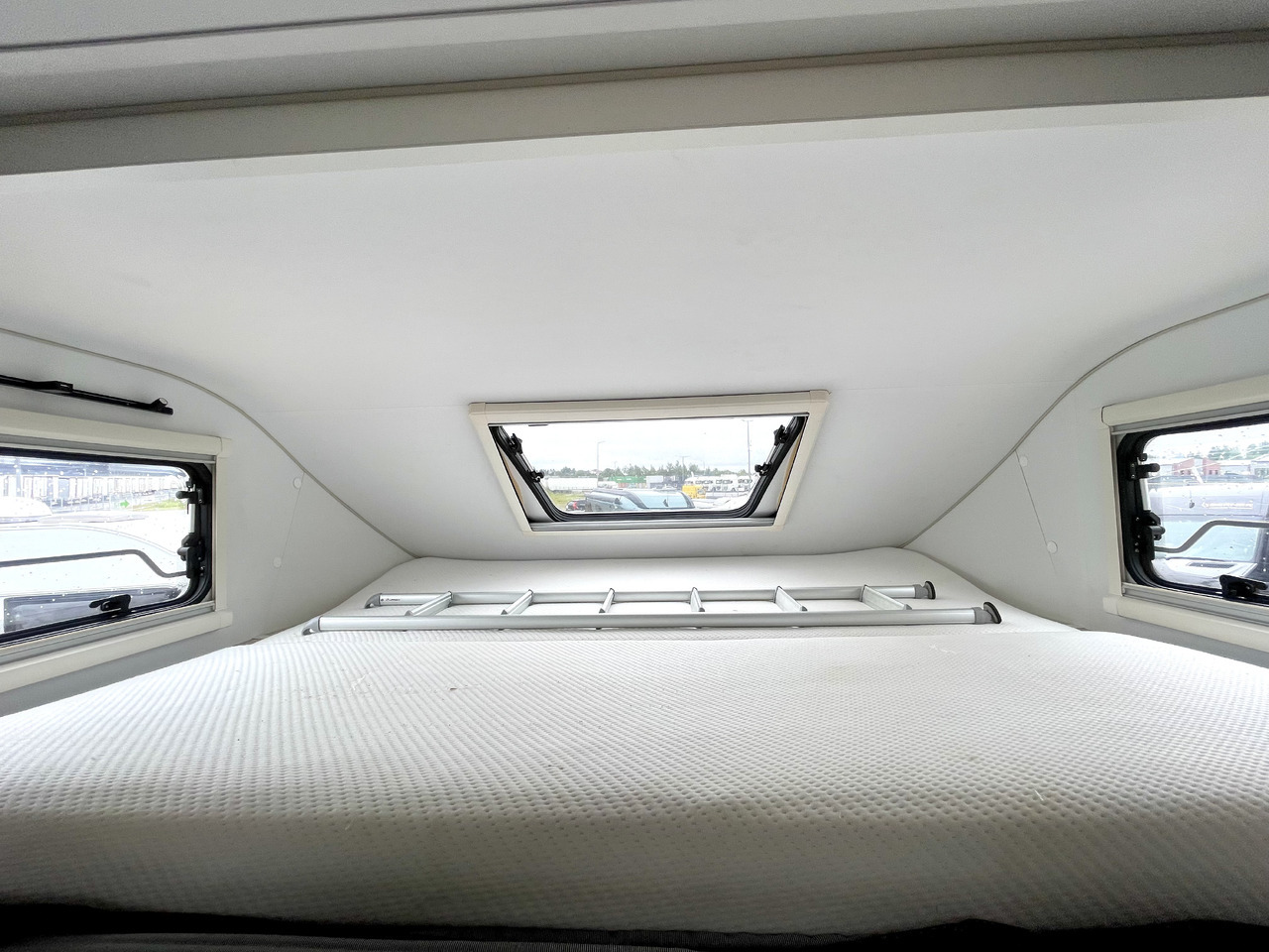 SUN LIVING A 70DK lizing SUN LIVING A 70DK: slika 9 SUN LIVING A 70DK lizing SUN LIVING A 70DK: slika 9