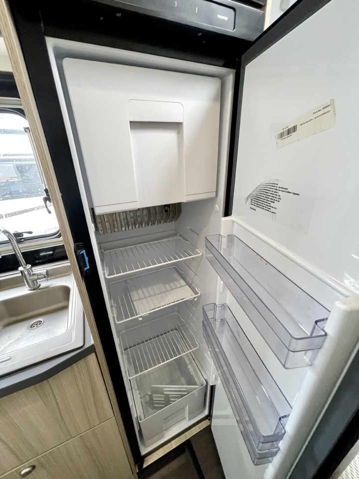 SUN LIVING A 70DK lizing SUN LIVING A 70DK: slika 8 SUN LIVING A 70DK lizing SUN LIVING A 70DK: slika 8