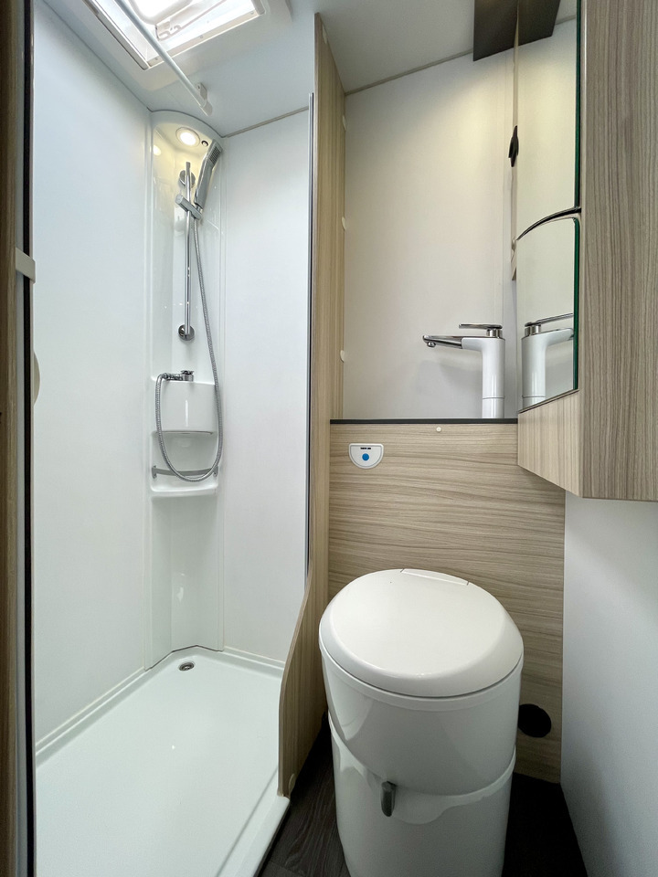 SUN LIVING A 70DK lizing SUN LIVING A 70DK: slika 12 SUN LIVING A 70DK lizing SUN LIVING A 70DK: slika 12