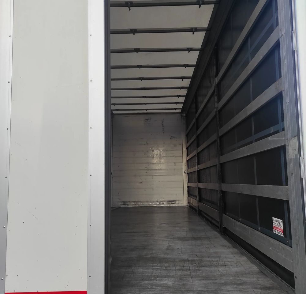 Iveco EUROCARGO 160E28 19 PAL. / FIRANKA / MANUAL / - Tovornjak s ponjavo: slika 4 Iveco EUROCARGO 160E28 19 PAL. / FIRANKA / MANUAL / - Tovornjak s ponjavo: slika 4