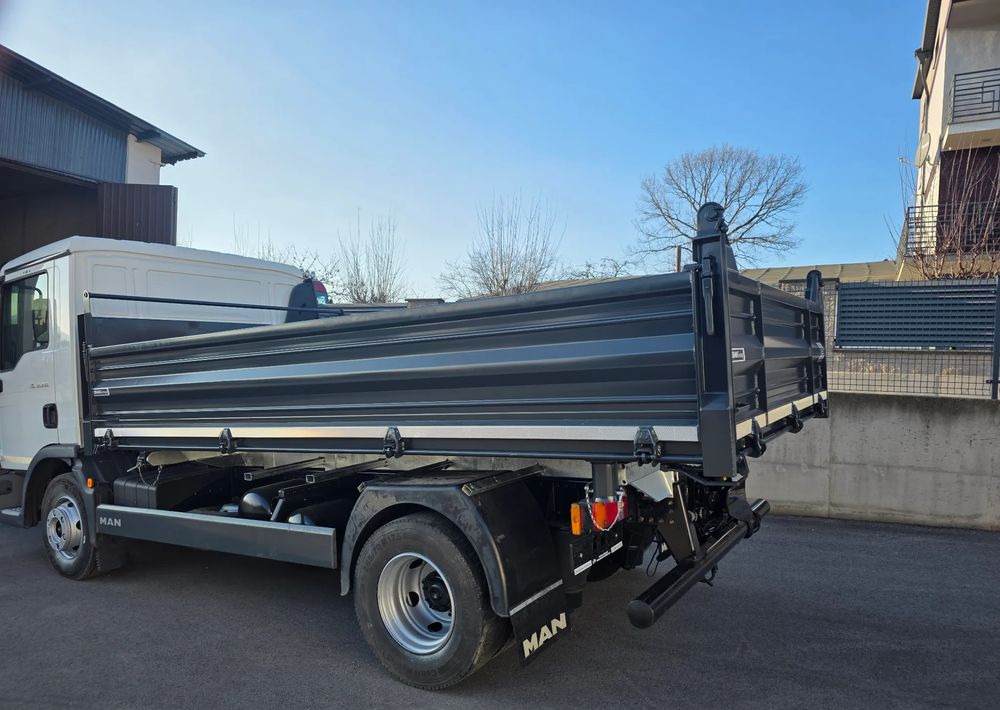 MAN TGL 12.250 /12.220 / ATEGO/ WYWROTKA / 2016 / NOWA ZABUDOWA - Tovornjak prekucnik: slika 2 MAN TGL 12.250 /12.220 / ATEGO/ WYWROTKA / 2016 / NOWA ZABUDOWA - Tovornjak prekucnik: slika 2