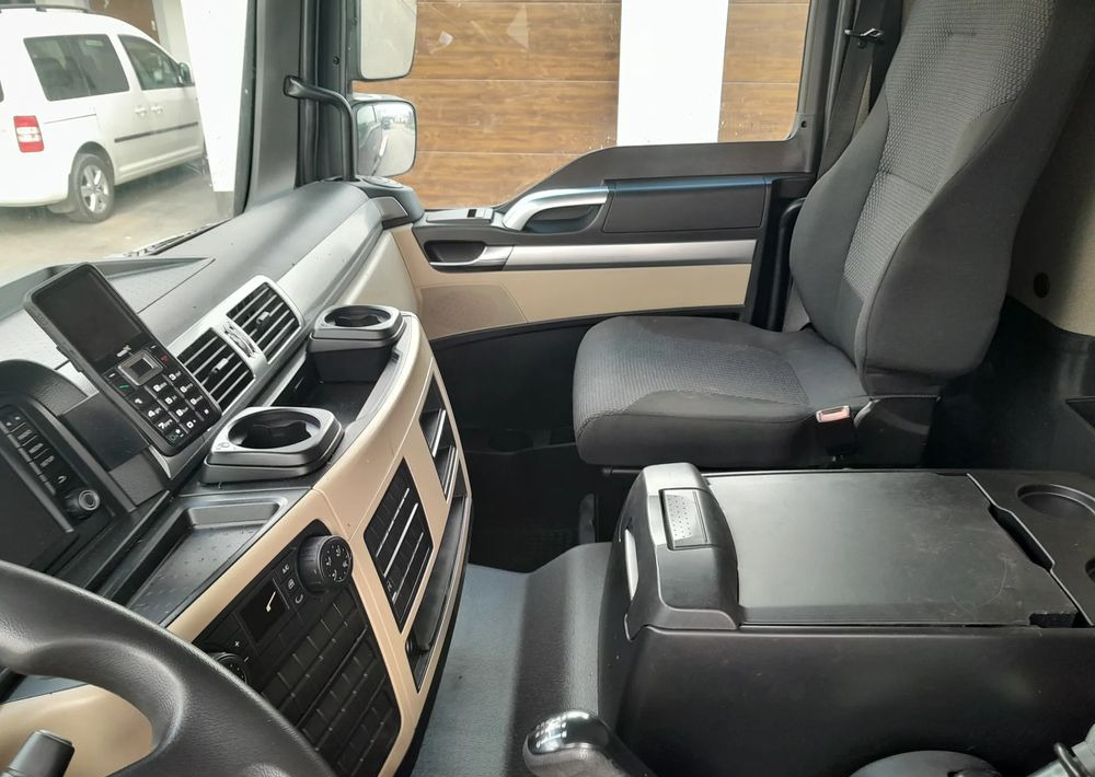 MAN TGL 12.250 nowe urządzenie hakowe SKIBICKI HKS 8/3300 ATEGO / TGM - Kotalni prekucni tovornjak: slika 3 MAN TGL 12.250 nowe urządzenie hakowe SKIBICKI HKS 8/3300 ATEGO / TGM - Kotalni prekucni tovornjak: slika 3