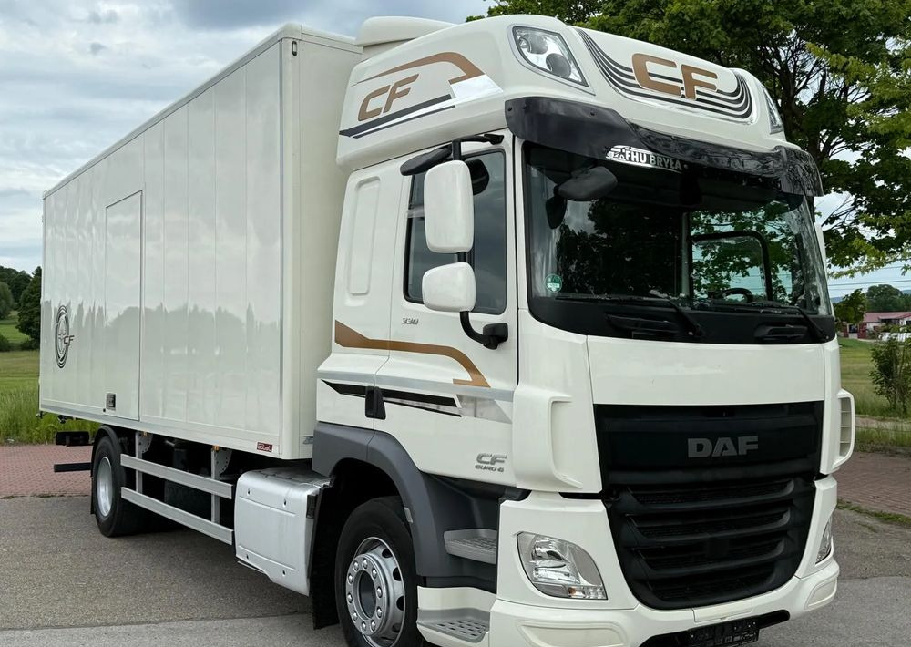 DAF CF 330/10.2017/KONTENER MEBLOWY/IZOTERMA/WINDA/18 PALET/E6/NISKI PRZEBIEG/Z NIEMIEC/JAK NOWY/DUŻY SILNIK/ - Tovornjak zabojnik: slika 2 DAF CF 330/10.2017/KONTENER MEBLOWY/IZOTERMA/WINDA/18 PALET/E6/NISKI PRZEBIEG/Z NIEMIEC/JAK NOWY/DUŻY SILNIK/ - Tovornjak zabojnik: slika 2