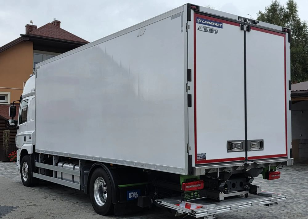 DAF CF 410 / E6 / ACC / CHŁODNIA + WINDA/ 16 PALET / MULTITEMPERATURA / 2021ROK / RETARDER / SPROWADZONY / JAK NOWA - Tovornjak hladilnik: slika 3 DAF CF 410 / E6 / ACC / CHŁODNIA + WINDA/ 16 PALET / MULTITEMPERATURA / 2021ROK / RETARDER / SPROWADZONY / JAK NOWA - Tovornjak hladilnik: slika 3