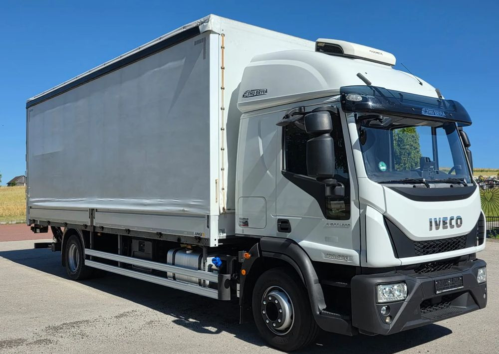 Iveco EUROCARGO 160E320/FIRANKA/WINDA/AUTOMAT/NISKI PRZEBIEG/E6/SPROWADZONY/PIERWSZY WŁAŚCICIEL - Tovornjak s ponjavo: slika 2 Iveco EUROCARGO 160E320/FIRANKA/WINDA/AUTOMAT/NISKI PRZEBIEG/E6/SPROWADZONY/PIERWSZY WŁAŚCICIEL - Tovornjak s ponjavo: slika 2