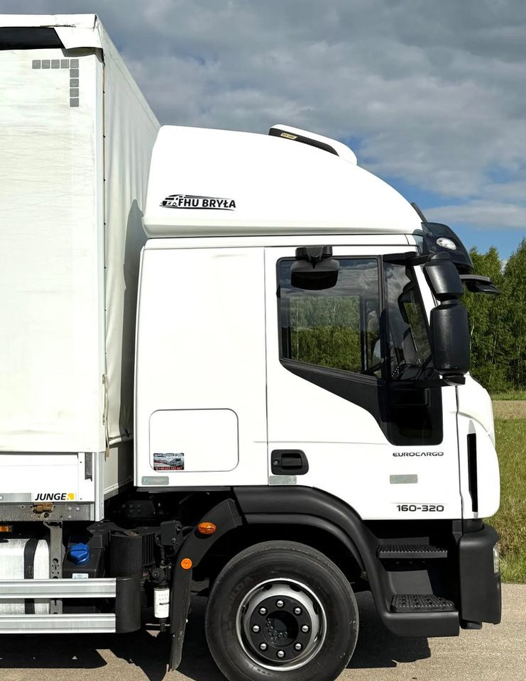 Iveco EUROCARGO 160E320/FIRANKA/WINDA/AUTOMAT/NISKI PRZEBIEG/E6/SPROWADZONY/PIERWSZY WŁAŚCICIEL - Tovornjak s ponjavo: slika 5 Iveco EUROCARGO 160E320/FIRANKA/WINDA/AUTOMAT/NISKI PRZEBIEG/E6/SPROWADZONY/PIERWSZY WŁAŚCICIEL - Tovornjak s ponjavo: slika 5