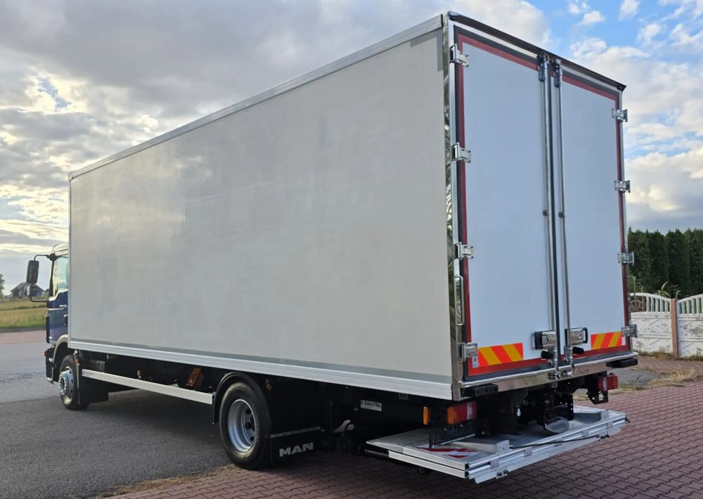 MAN TGM 15.250 / CHŁODNIA / WINDA / 2018 ROK / 230 TYŚ KM / BOCZNE DRZWI / AUTOMAT / SPROWADZONY / E6 / 18 EUROPALET/ - Tovornjak hladilnik: slika 3 MAN TGM 15.250 / CHŁODNIA / WINDA / 2018 ROK / 230 TYŚ KM / BOCZNE DRZWI / AUTOMAT / SPROWADZONY / E6 / 18 EUROPALET/ - Tovornjak hladilnik: slika 3