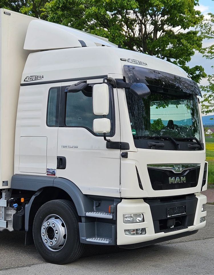 MAN TGM 15.290/IZOTERMA/WINDA/CHŁODNIA/KONTENER/17PALET/E6/OGRZEWANA IZOTERMA/SPROWADZONY/AUTOMAT/SYPIALKA/PIERWSZY WŁAŚCICIEL - Tovornjak hladilnik: slika 4 MAN TGM 15.290/IZOTERMA/WINDA/CHŁODNIA/KONTENER/17PALET/E6/OGRZEWANA IZOTERMA/SPROWADZONY/AUTOMAT/SYPIALKA/PIERWSZY WŁAŚCICIEL - Tovornjak hladilnik: slika 4