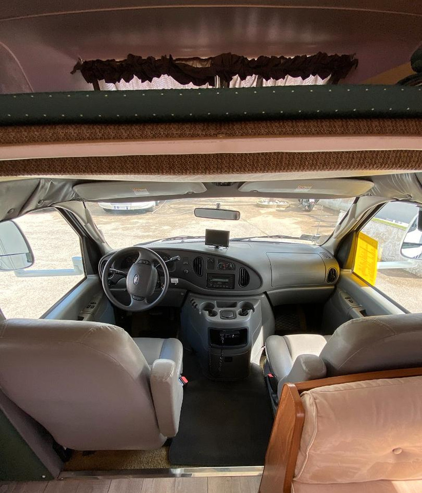Coachmen freelander mm2920ds - Alkoven avtodom: slika 5 Coachmen freelander mm2920ds - Alkoven avtodom: slika 5