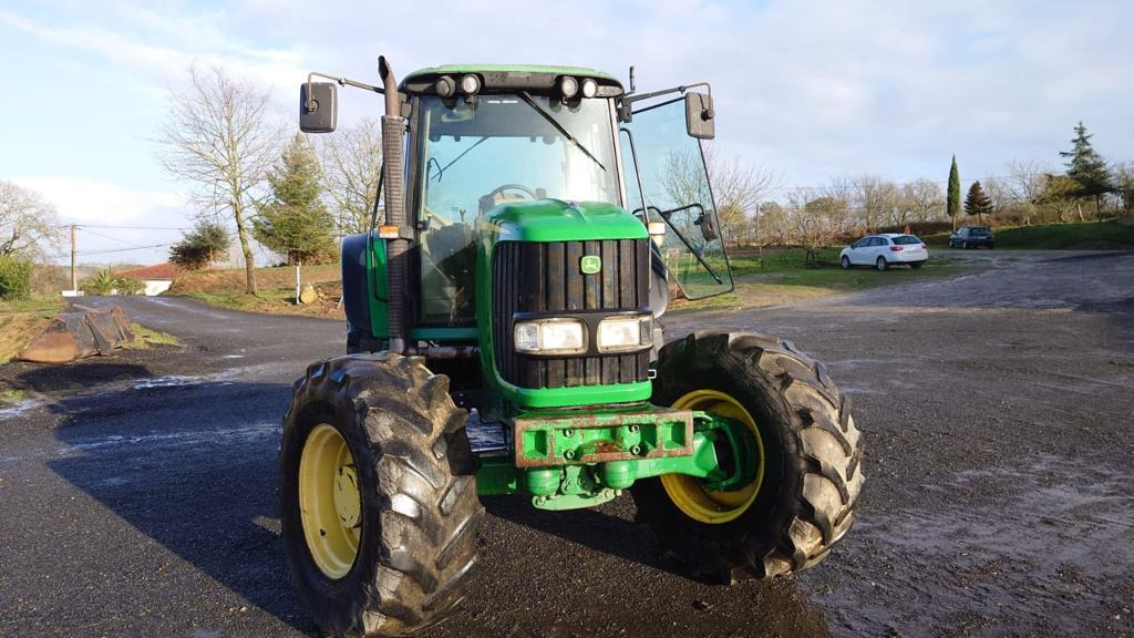 JOHN DEERE 6520 - Kmetijski stroj: slika 3 JOHN DEERE 6520 - Kmetijski stroj: slika 3