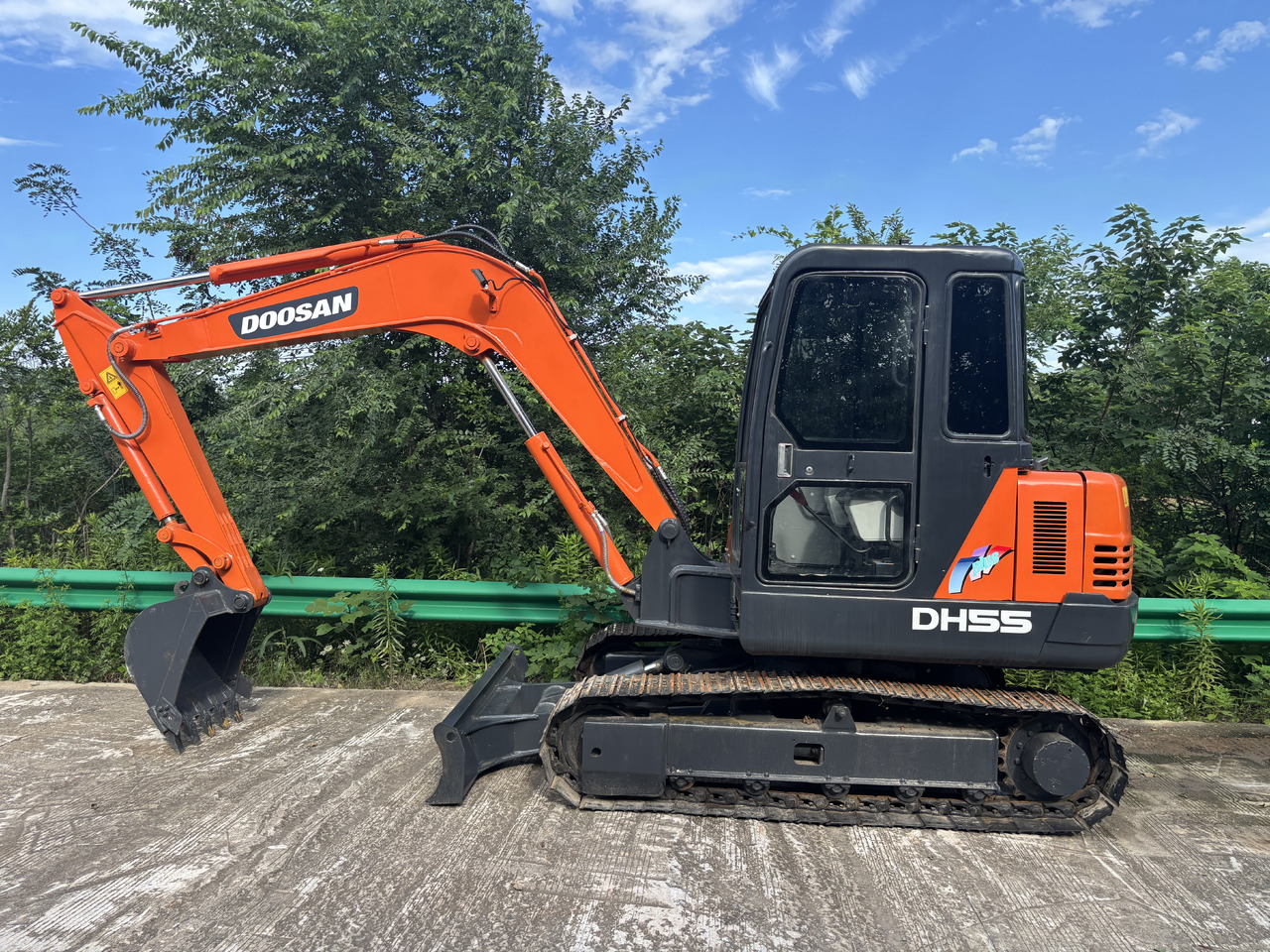 Doosan DH 55-7 DH55 - Mini bager: slika 1 Doosan DH 55-7 DH55 - Mini bager: slika 1