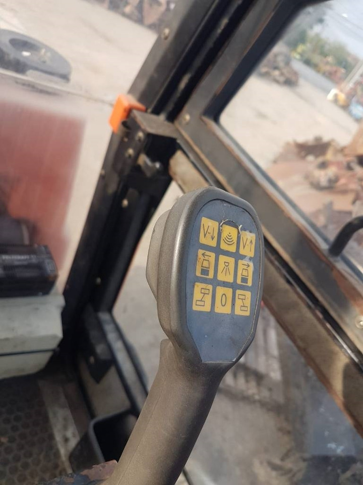 Cestni valjar Ammann AV 95: slika 10 Cestni valjar Ammann AV 95: slika 10