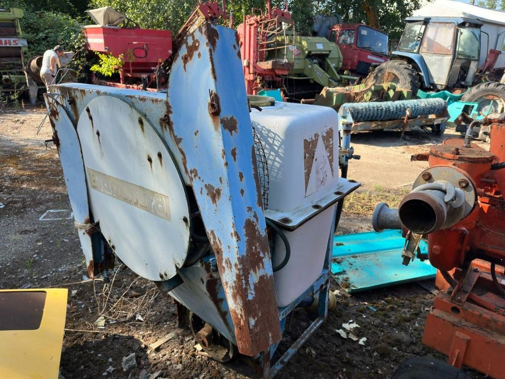 Blanchard 220 - Škropilnica montirana na traktor: slika 3 Blanchard 220 - Škropilnica montirana na traktor: slika 3