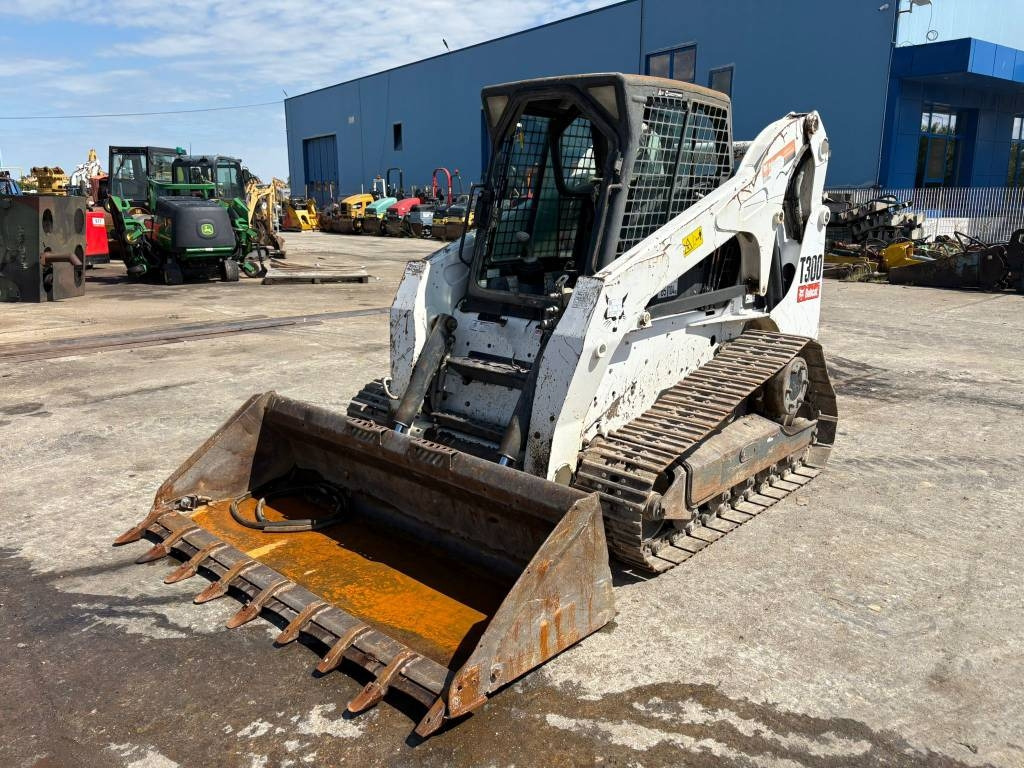 Bobcat T 300 - Mini nakladalec: slika 1 Bobcat T 300 - Mini nakladalec: slika 1