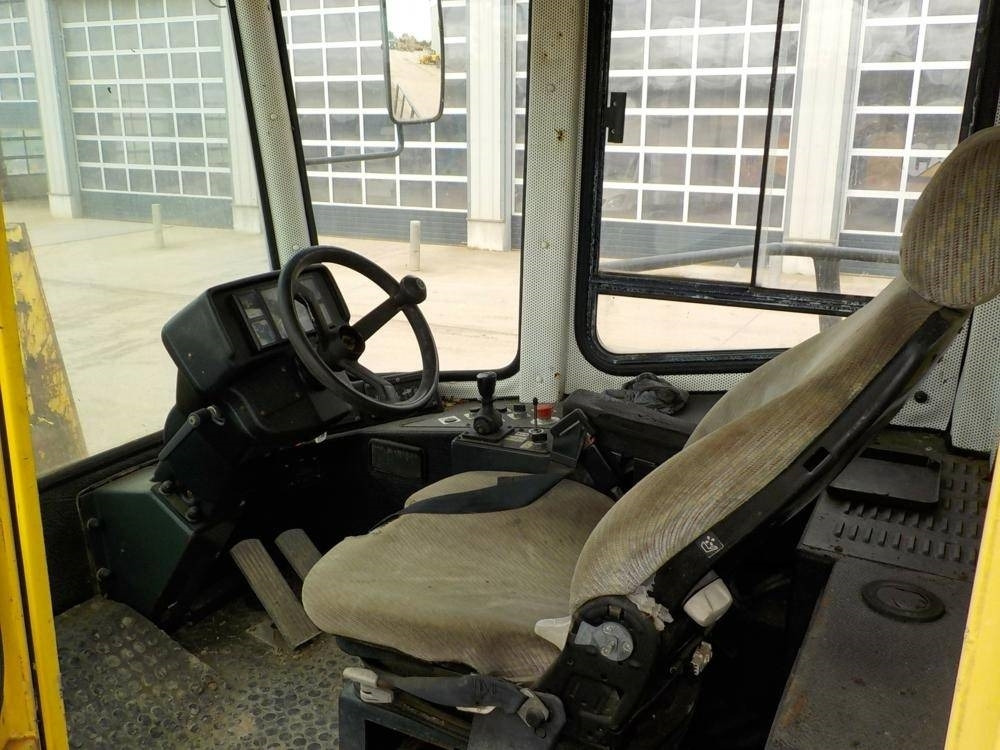 Kompaktor Bomag BC 671 RB: slika 12 Kompaktor Bomag BC 671 RB: slika 12