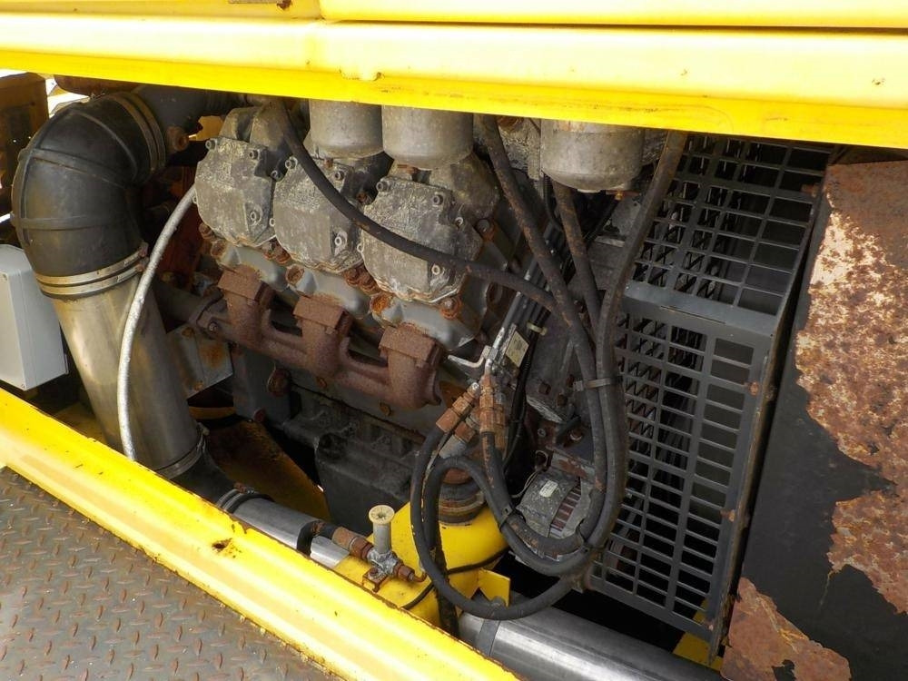 Kompaktor Bomag BC 671 RB: slika 9 Kompaktor Bomag BC 671 RB: slika 9