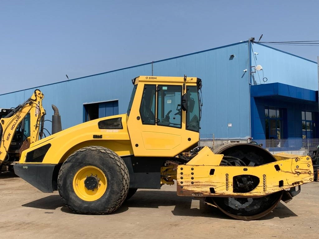 Bomag BW 219 D H-4 - Kompaktor: slika 2 Bomag BW 219 D H-4 - Kompaktor: slika 2