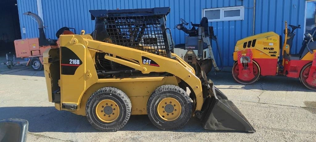 CAT 216  - Mini nakladalec: slika 4 CAT 216  - Mini nakladalec: slika 4