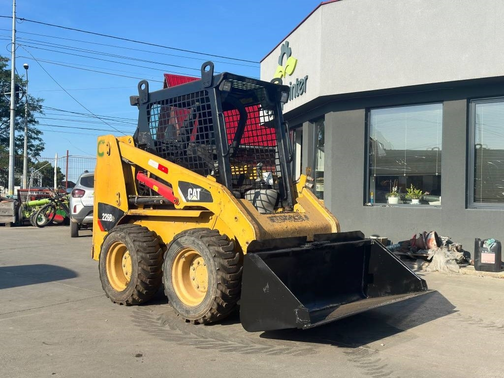 CAT 226 B 2 - Mini nakladalec: slika 2 CAT 226 B 2 - Mini nakladalec: slika 2