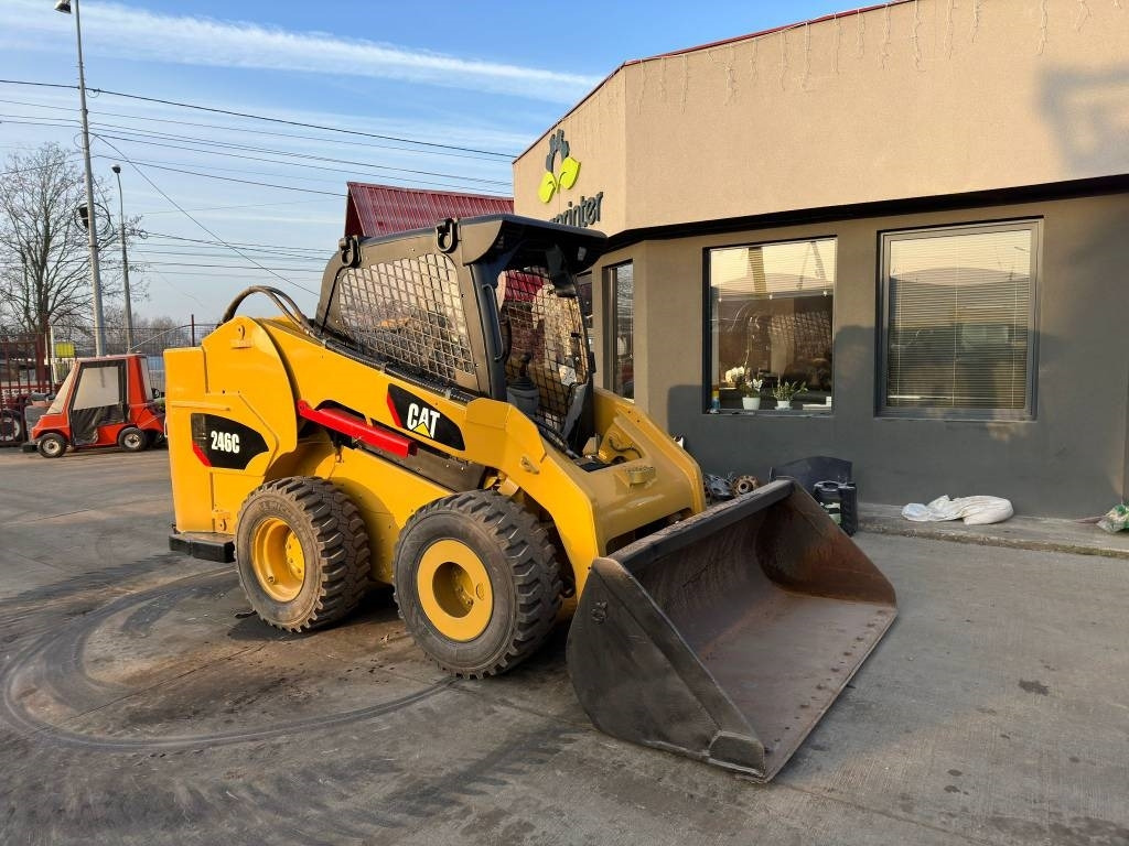 CAT 246 C - Mini nakladalec: slika 3 CAT 246 C - Mini nakladalec: slika 3