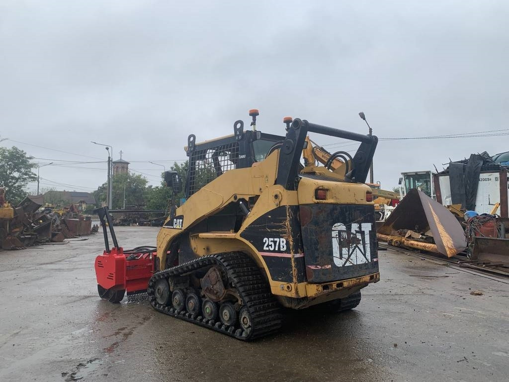 CAT 257 B - Mini nakladalec: slika 4 CAT 257 B - Mini nakladalec: slika 4
