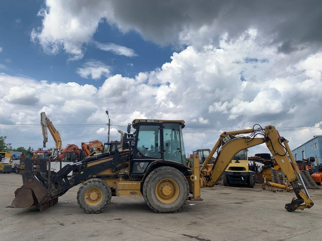 CAT 442 D - Bager nakladalec: slika 2 CAT 442 D - Bager nakladalec: slika 2