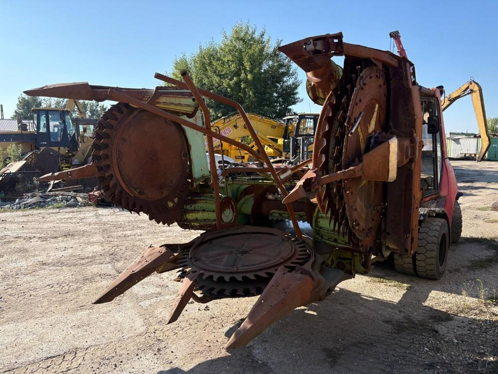 Claas RU 450 - Kombajn za krmo: slika 2 Claas RU 450 - Kombajn za krmo: slika 2