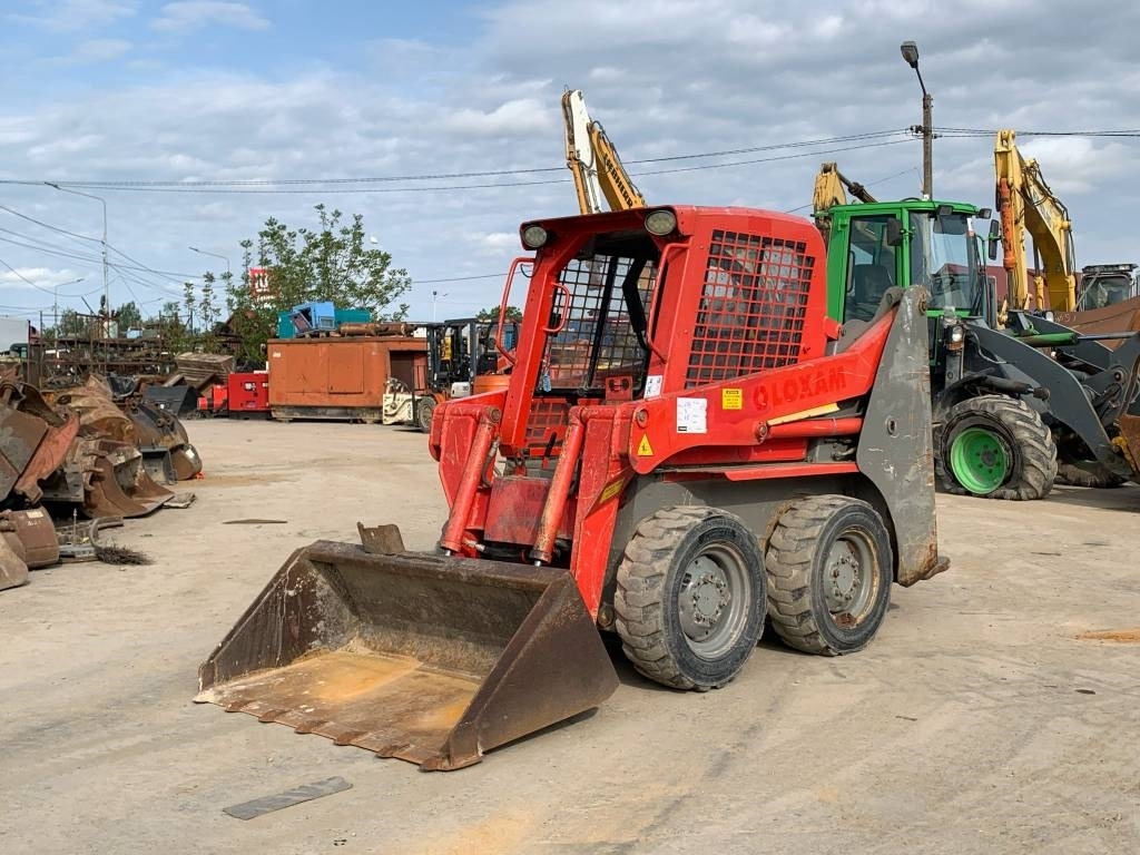 Gehl SL3840SX - Mini nakladalec: slika 1 Gehl SL3840SX - Mini nakladalec: slika 1
