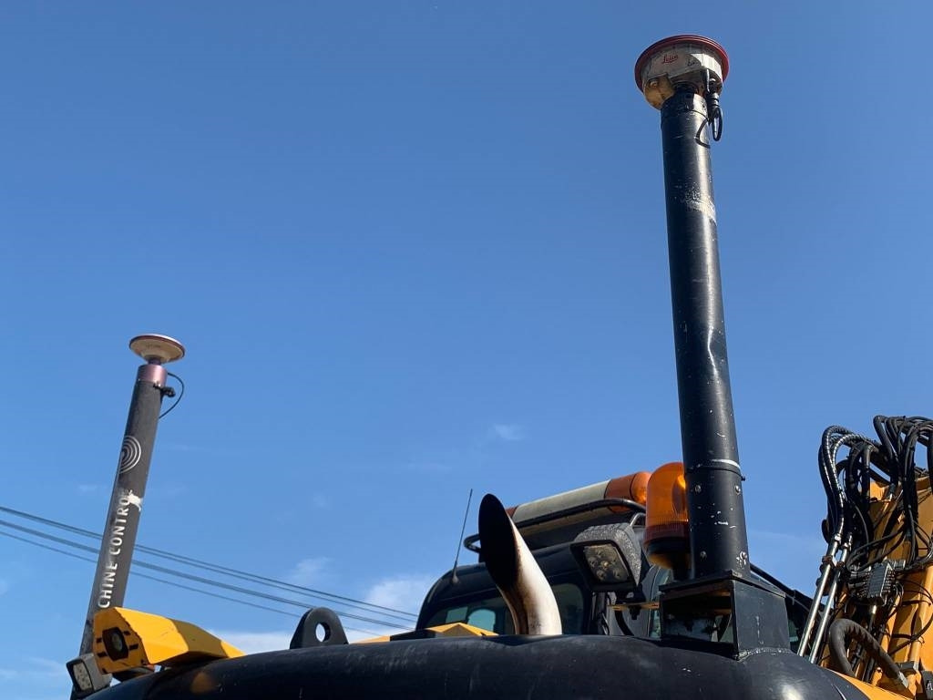 JCB JS 145 W+Engcon Rototilt+Sistem Laser 2D Leica Ico - Bager na kolesih: slika 5 JCB JS 145 W+Engcon Rototilt+Sistem Laser 2D Leica Ico - Bager na kolesih: slika 5