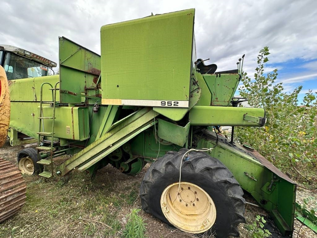 John Deere 952 FOR PARTS - Kombajn harvester: slika 2 John Deere 952 FOR PARTS - Kombajn harvester: slika 2