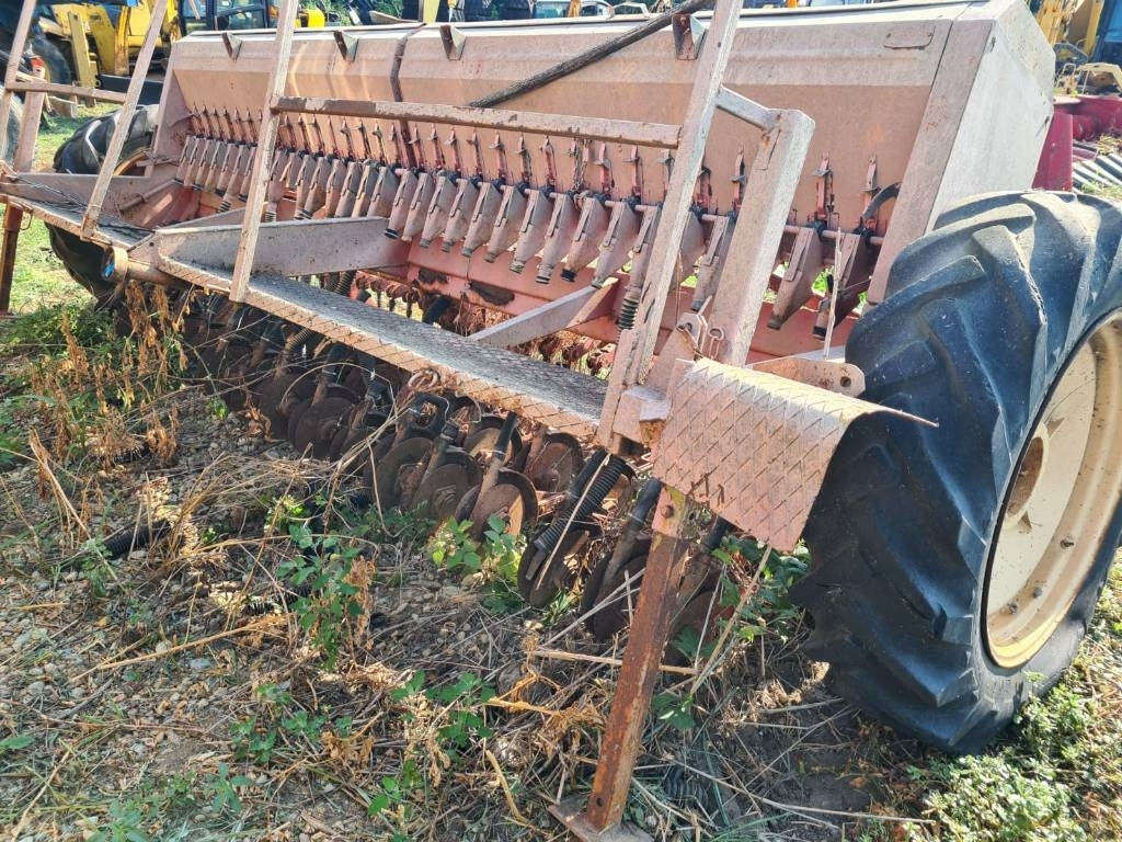 Kuhn 4M - Sejalni kombajn: slika 5 Kuhn 4M - Sejalni kombajn: slika 5