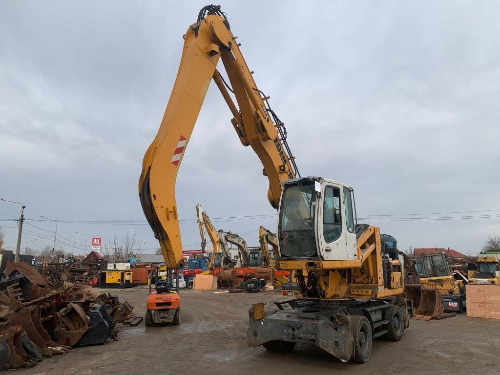 Liebherr A 904 C - Bager na kolesih: slika 1 Liebherr A 904 C - Bager na kolesih: slika 1