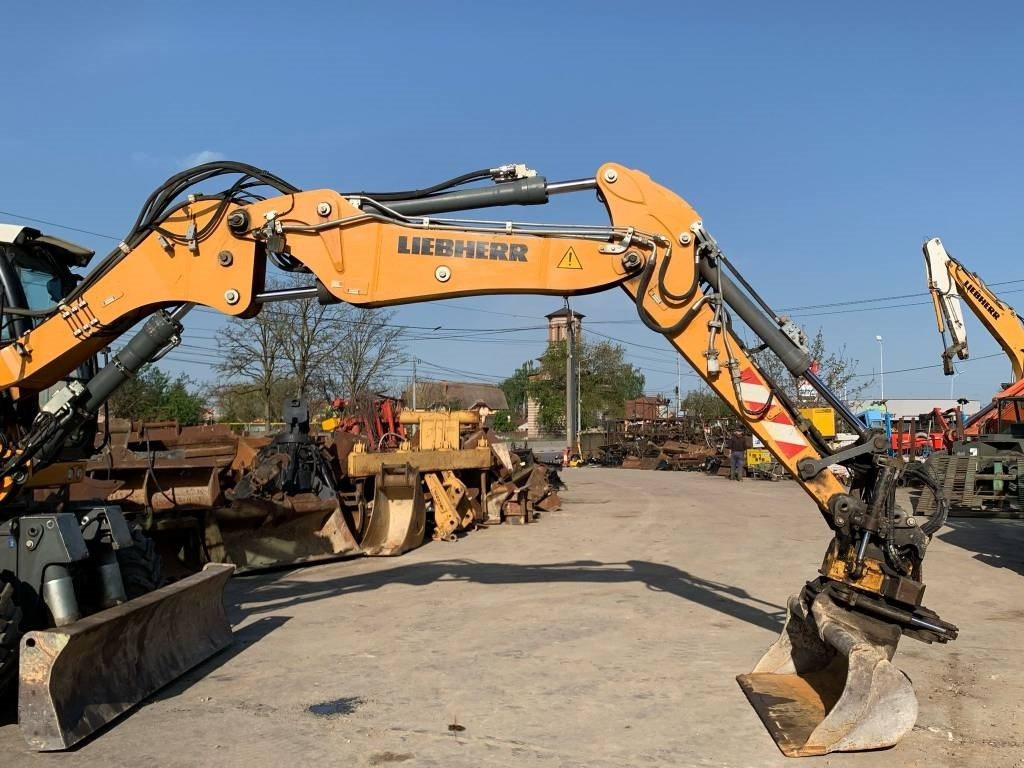 Liebherr A912 Compact+Engcon Rototilt - Bager na kolesih: slika 5 Liebherr A912 Compact+Engcon Rototilt - Bager na kolesih: slika 5