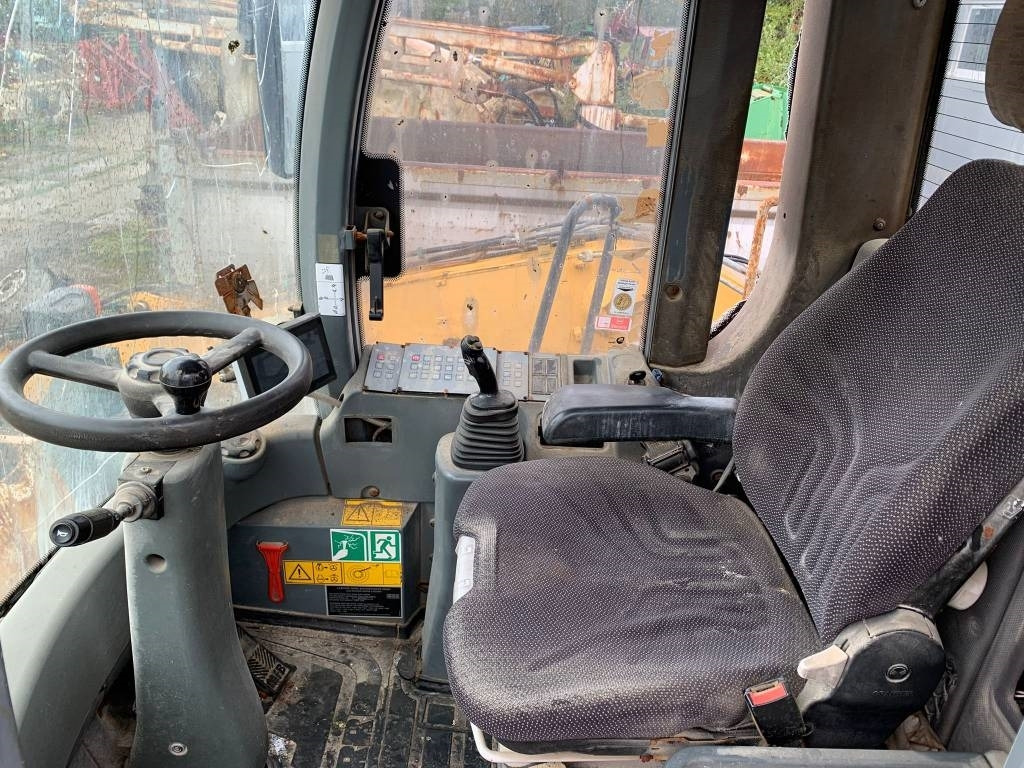 Liebherr L 550 2Plus2 FOR PARTS - Kolesni nakladalec: slika 5 Liebherr L 550 2Plus2 FOR PARTS - Kolesni nakladalec: slika 5