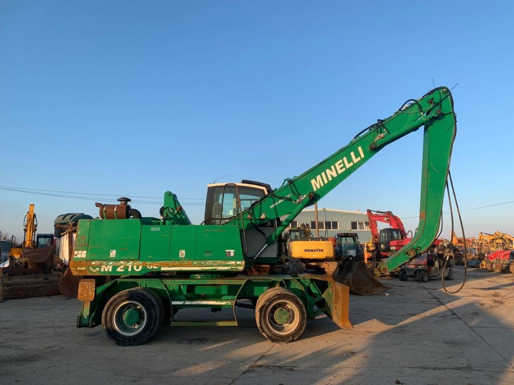 Minelli CM210 - Bager na kolesih: slika 5 Minelli CM210 - Bager na kolesih: slika 5