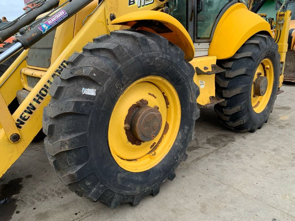 Bager nakladalec New Holland B 115 4PS: slika 8