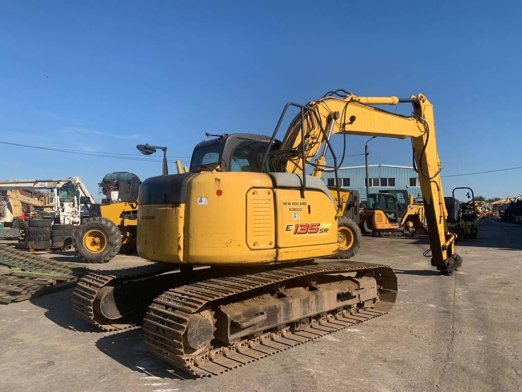 New Holland E 135 SR - Bager goseničar: slika 3 New Holland E 135 SR - Bager goseničar: slika 3