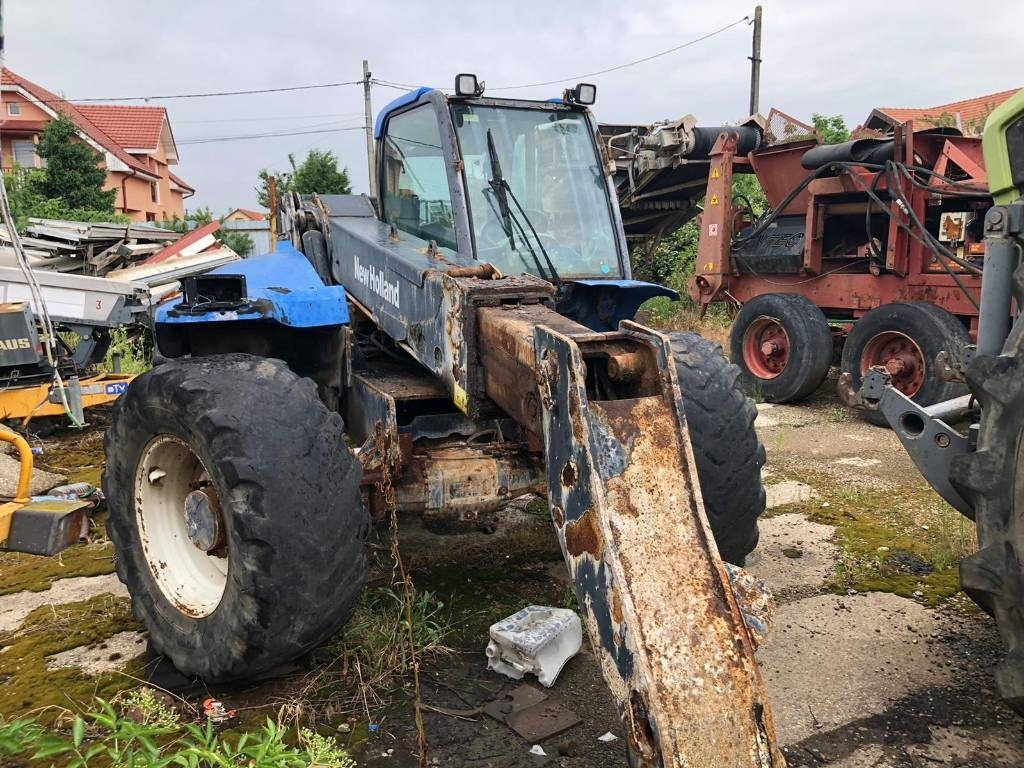 New Holland LM 435-410 FOR PARTS - Teleskopski viličar: slika 1 New Holland LM 435-410 FOR PARTS - Teleskopski viličar: slika 1