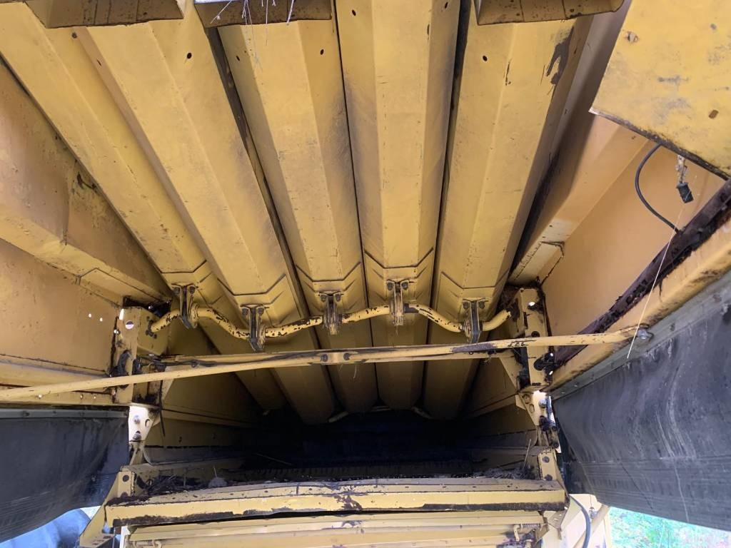 New Holland TX 32 - Kombajn harvester: slika 4 New Holland TX 32 - Kombajn harvester: slika 4