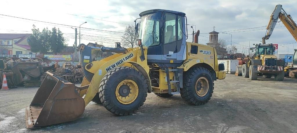 New Holland W 130 - Kolesni nakladalec: slika 3 New Holland W 130 - Kolesni nakladalec: slika 3