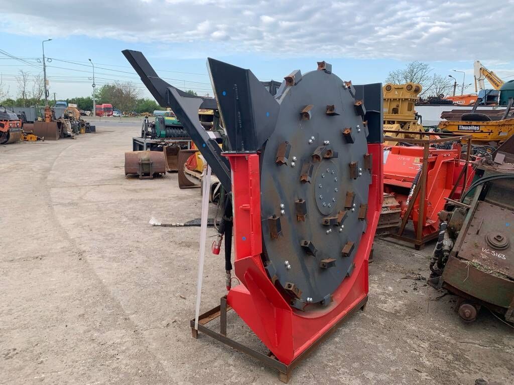 Raytree RMDM70 Mulcher Raytree RMDM70 Mulcher - Gozdarski mulčer: slika 2 Raytree RMDM70 Mulcher Raytree RMDM70 Mulcher - Gozdarski mulčer: slika 2