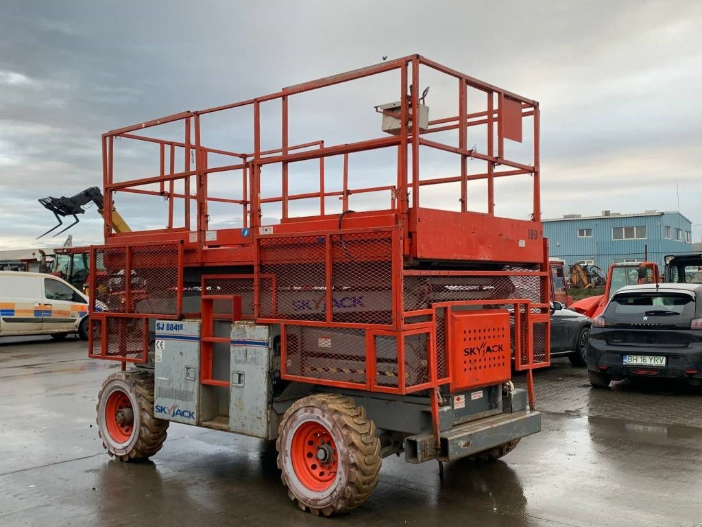 SkyJack SJ 8841 - Škarjasta dvižna ploščad: slika 2 SkyJack SJ 8841 - Škarjasta dvižna ploščad: slika 2
