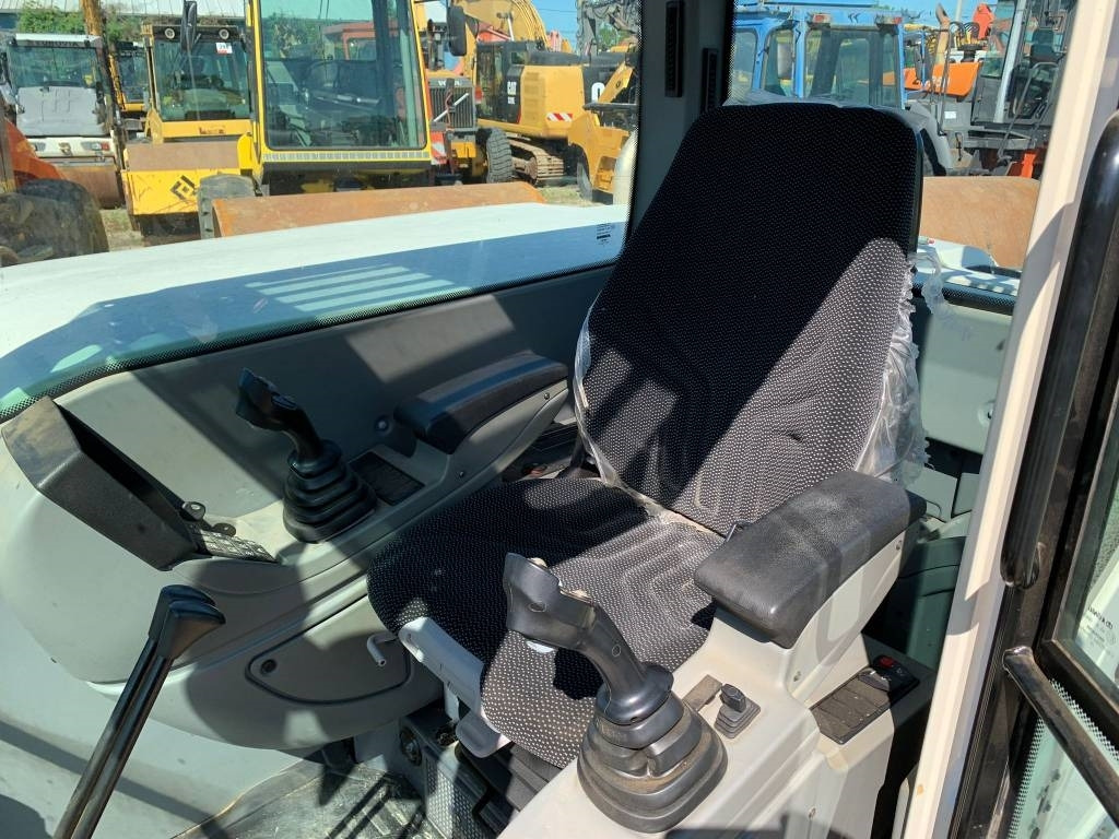 Bager goseničar Terex TC 125: slika 14